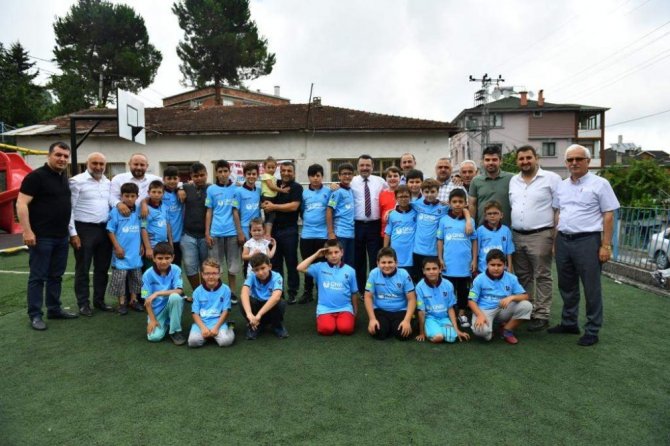 Başkan Genç, Trabzonspor’un 52. Kuruluş Yıldönümünü Çocuklarla Birlikte Kutladı