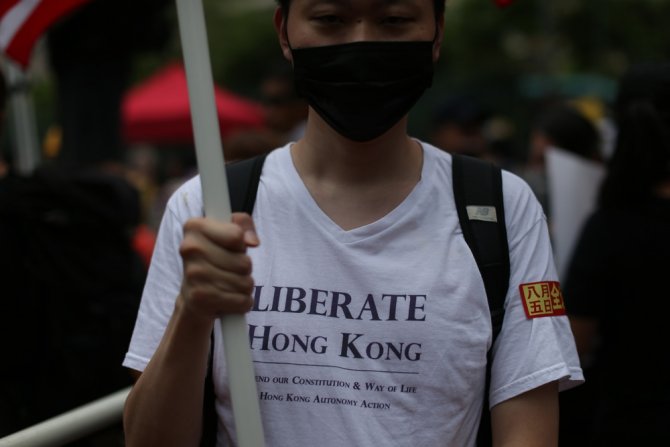 Hong Kong’da Hükumet Karşıtları Sokağa Döküldü