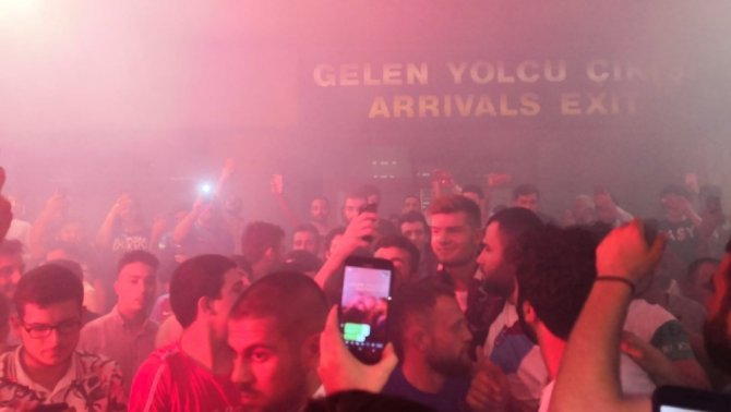 Alexander Sörloth Trabzon’da Çoşkuyla Karşılandı