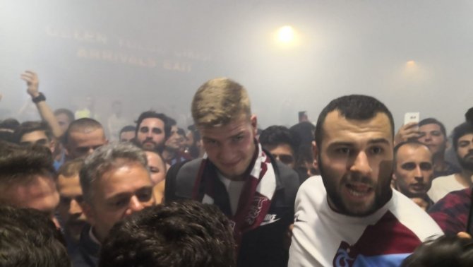 Alexander Sörloth Trabzon’da Çoşkuyla Karşılandı