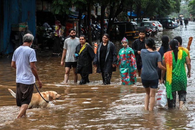 Hindistan’da Şiddetli Yağmur