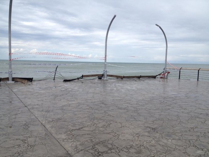 Tarihi Bulancak İskelesi’ni Fırtına Vurdu