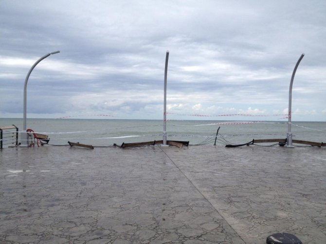 Tarihi Bulancak İskelesi’ni Fırtına Vurdu