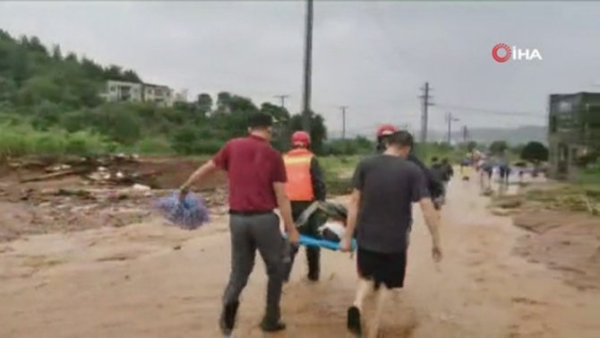 Çin’de Şiddetli Yağmur Ve Sel: 6 Ölü