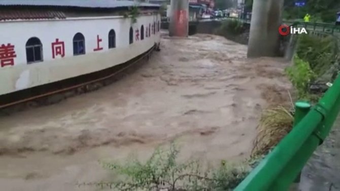 Çin’de Şiddetli Yağmur Ve Sel: 6 Ölü