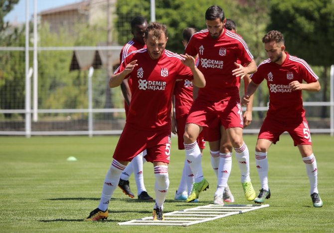 Sivasspor, Yeni Sezona Hırslı Hazırlanıyor