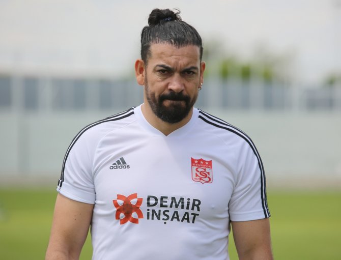 Servet Çetin: “Sivasspor Ligde Olmazsa Olmaz”