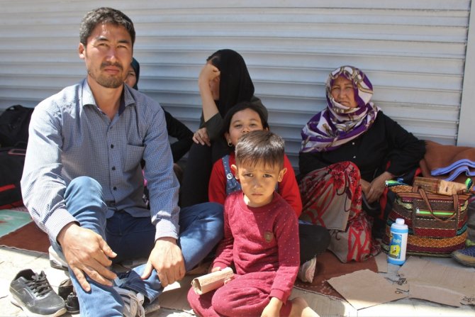 Göçmenleri ‘Ankara’ Diye Van’a Bıraktılar