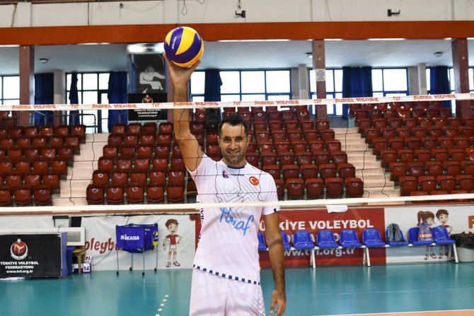 Halkbank, Milli Voleybolcu İbrahim Emet İle Anlaştı