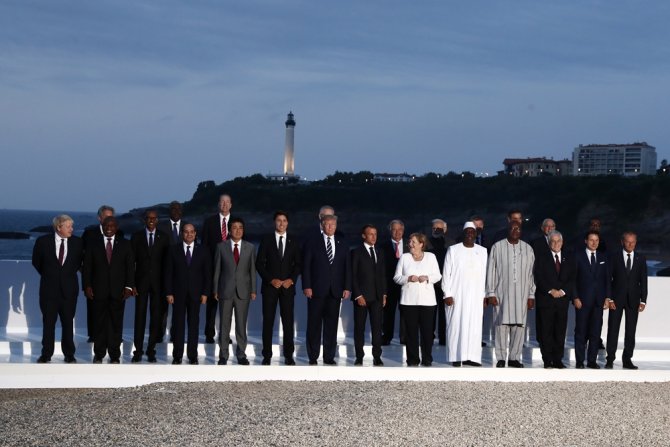 G7 Liderleri Aile Fotoğrafı Çektirdi