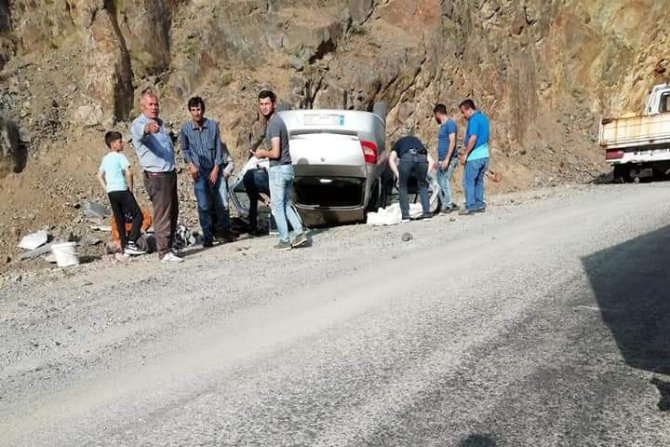 Gümüşhane’de Otomobil Takla Attı: 4 Yaralı