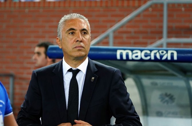 Uefa Avrupa Ligi: Trabzonspor: 0 - Aek: 0 (Maç Devam Ediyor)