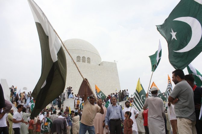 Pakistan Başbakanından Hindistan Hükümetine “Nazi” Benzetmesi