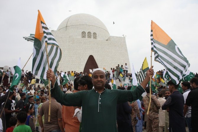 Pakistan Başbakanından Hindistan Hükümetine “Nazi” Benzetmesi