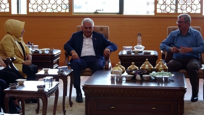 Binali Yıldırım’dan Sancaktepe Belediye Başkanı Döğücü’ye Ziyaret