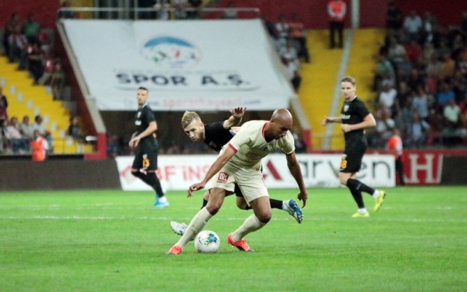 5 Gol, 4 Kırmızı Kartlı Maçın Kazananı Galatasaray