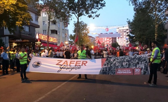 Kartallılar Zafer Bayramını Teoman’la Kutladı