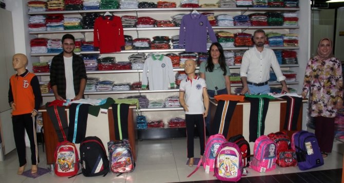 Okul Kıyafetlerinde İmalata Gelen Yüzde 40’lık Zam Fiyatlara Yüzde 15 Olarak Yansıdı