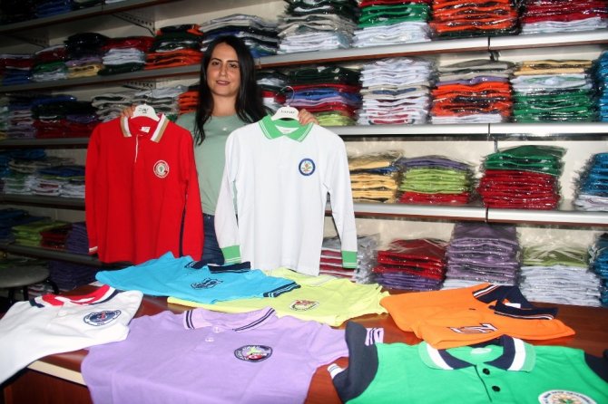 Okul Kıyafetlerinde İmalata Gelen Yüzde 40’lık Zam Fiyatlara Yüzde 15 Olarak Yansıdı