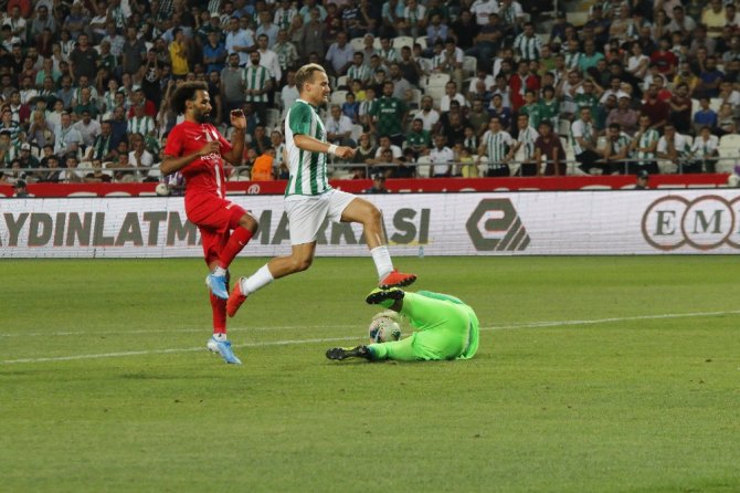 Konyaspor İle Antalyaspor Puanları Paylaştı