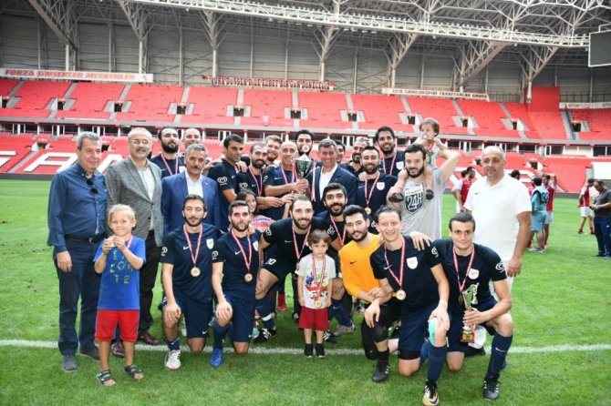 Şampiyon İstanbul Barosu