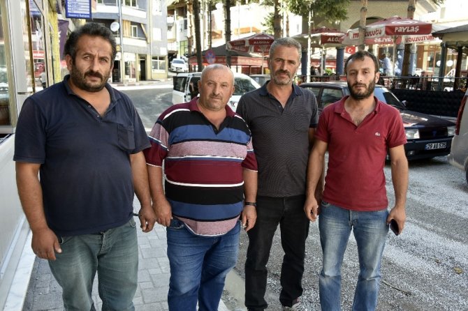 Bir İlçeyi Dolandırıp Kaçtılar