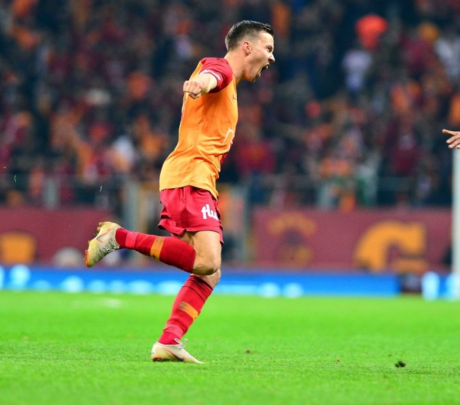 Kasımpaşa, Linnes’i Kiraladı