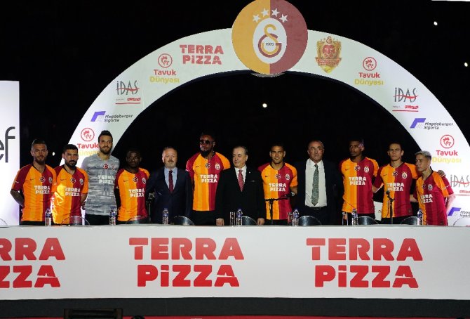 Galatasaray’dan Türk Telekom Stadyumu’nda İmza Şov
