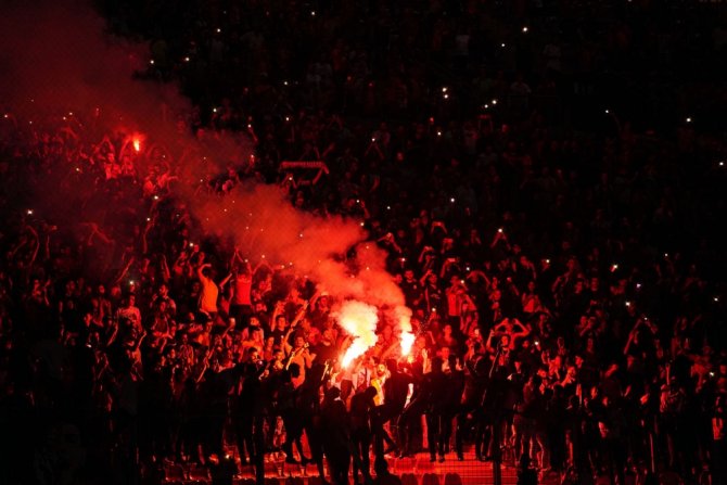 Türk Telekom Stadyum’daki İmza Törenine 25 Bin Kişi Katıldı