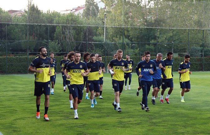 Gustavo Ve Volkan Demirel İlk Antrenmanına Çıktı