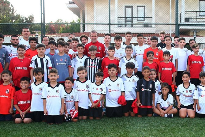 Beşiktaş, Kondisyon Ve Taktik Çalıştı