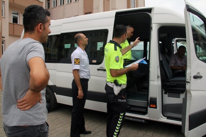 Giresun’da Okul Servis Şoförleri Bilgilendirildi