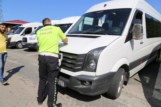 Artvin’de Okul Servis Araçları Denetlendi