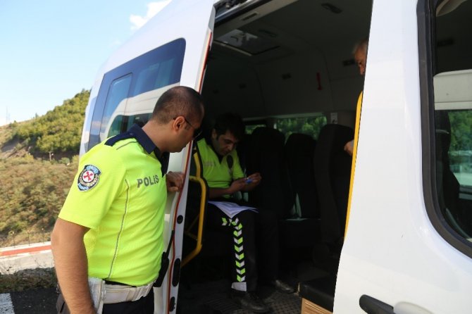 Artvin’de Okul Servis Araçları Denetlendi