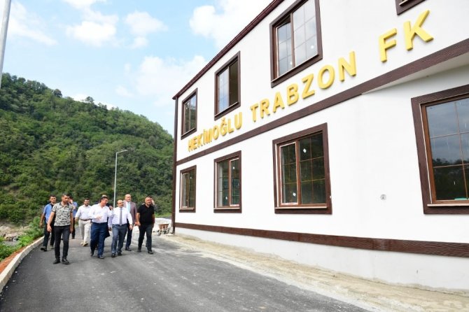 Vali İsmail Ustaoğlu, Hekimoğlu Trabzon Fk’yı Ziyaret Etti