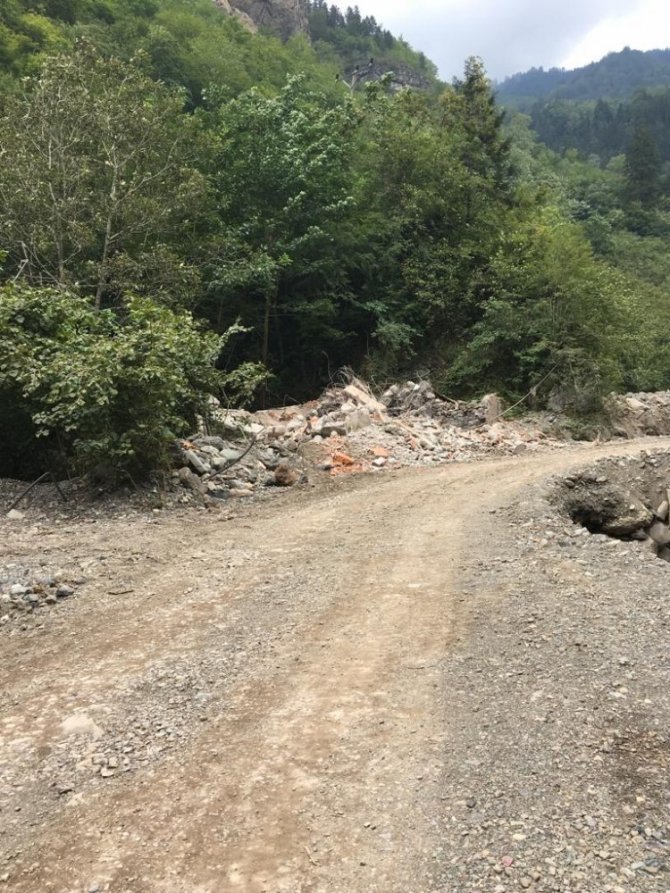 8 Kişinin Hayatını Kaybettiği, 2 Kişinin Kaybolduğu Bölgede Evlerin Yıkımına Başlandı