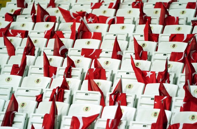 Beşiktaş Park’ta Ay-yıldızlı Şölen