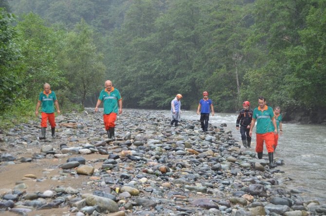 Selde Kaybolan 2 Kişi İçin Arama Çalışmaları 2,5 Ay Sonra Yeniden Başladı