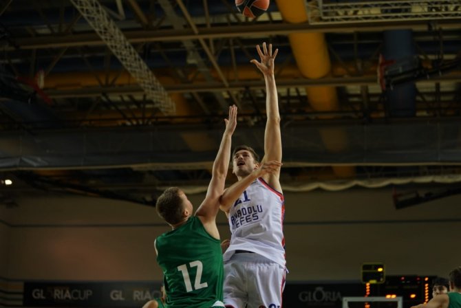 Anadolu Efes Uzatmalarda Kazandı