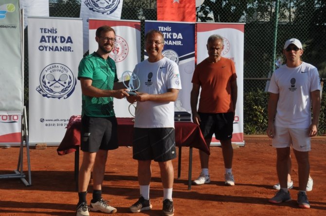 "Kortta Diplomasi Turnuvası"nın Kazananları Belli Oldu