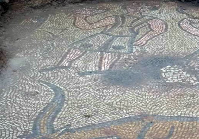 Mardin’de 1500 Yıllık Mozaik, Kaçak Kazıda Ortaya Çıktı