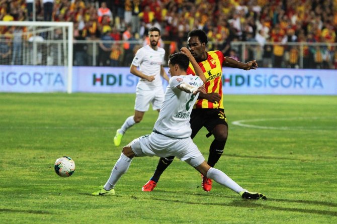 Göztepe İlk Galibiyetini Aldı
