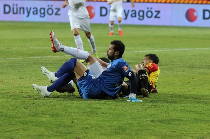 Göztepe İlk Galibiyetini Aldı