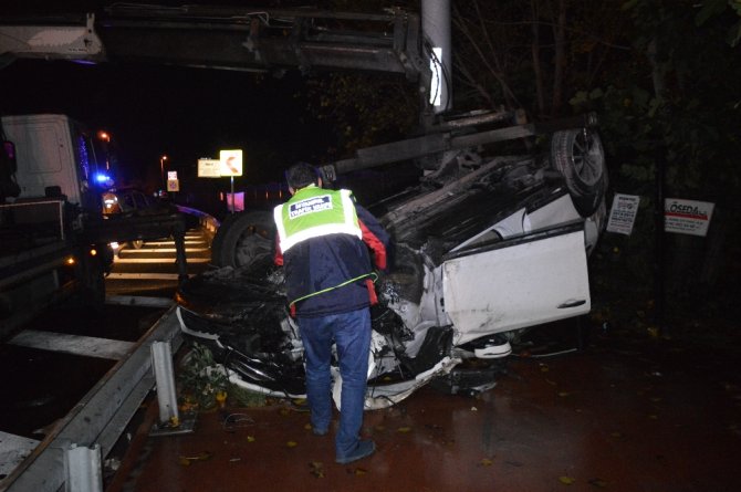 Kaza Yerine Gelen Polis Aracına Başka Bir Otomobil Çarptı