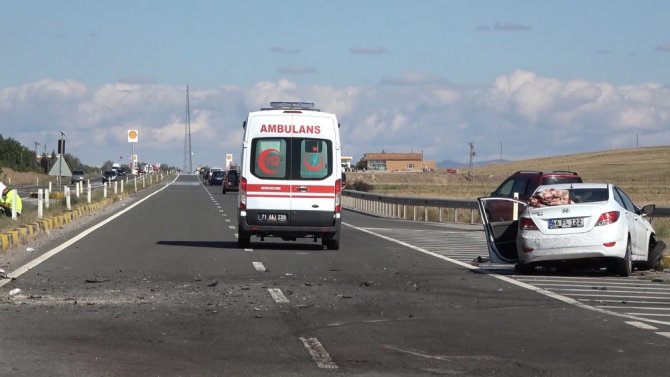 Kırıkkale’de Otomobiller Kafa Kafaya Çarpıştı: 7 Yaralı