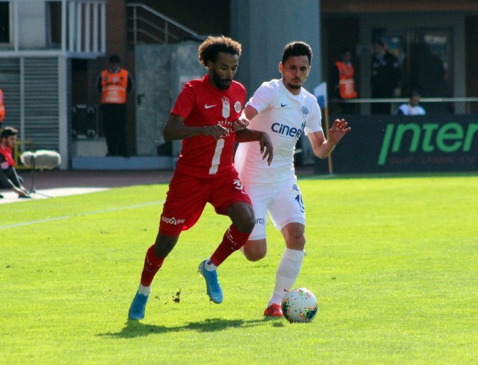 Kasımpaşa Antalya’yı Farklı Geçti