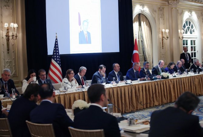 Cumhurbaşkanı Erdoğan, Yuvarlak Masa Toplantısına Katıldı