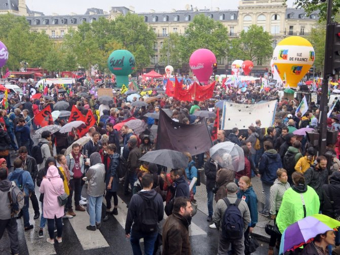 Fransa’da Demiryolu Çalışanları Grevde