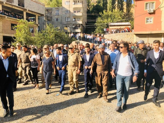 Generaller Şehit Oğlunun Düğününe Katıldı