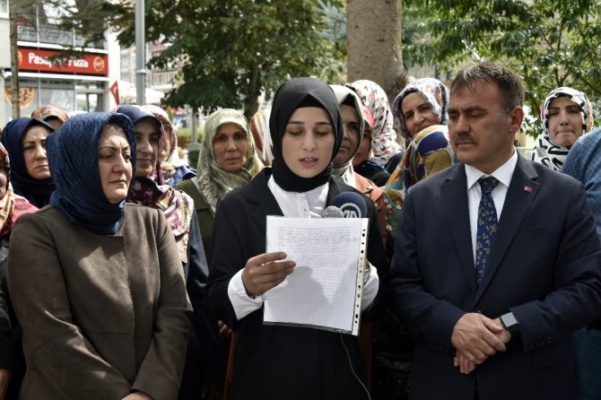 Gümüşhane’deki Stk’lardan Diyarbakır’da Hdp Önünde Evlat Nöbeti Tutan Annelere Destek